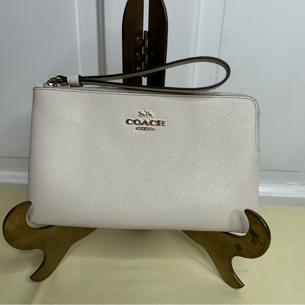 Coach Wristlet in Chalk